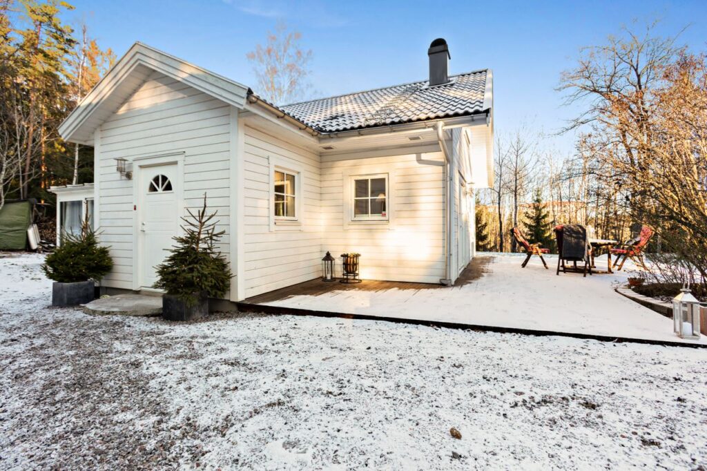 15. Ommalning av Attefallshus Norrtalje Bolkadalen